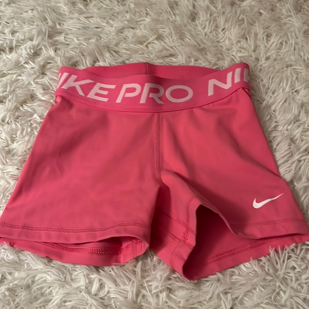 Pink Nike Pro Xs